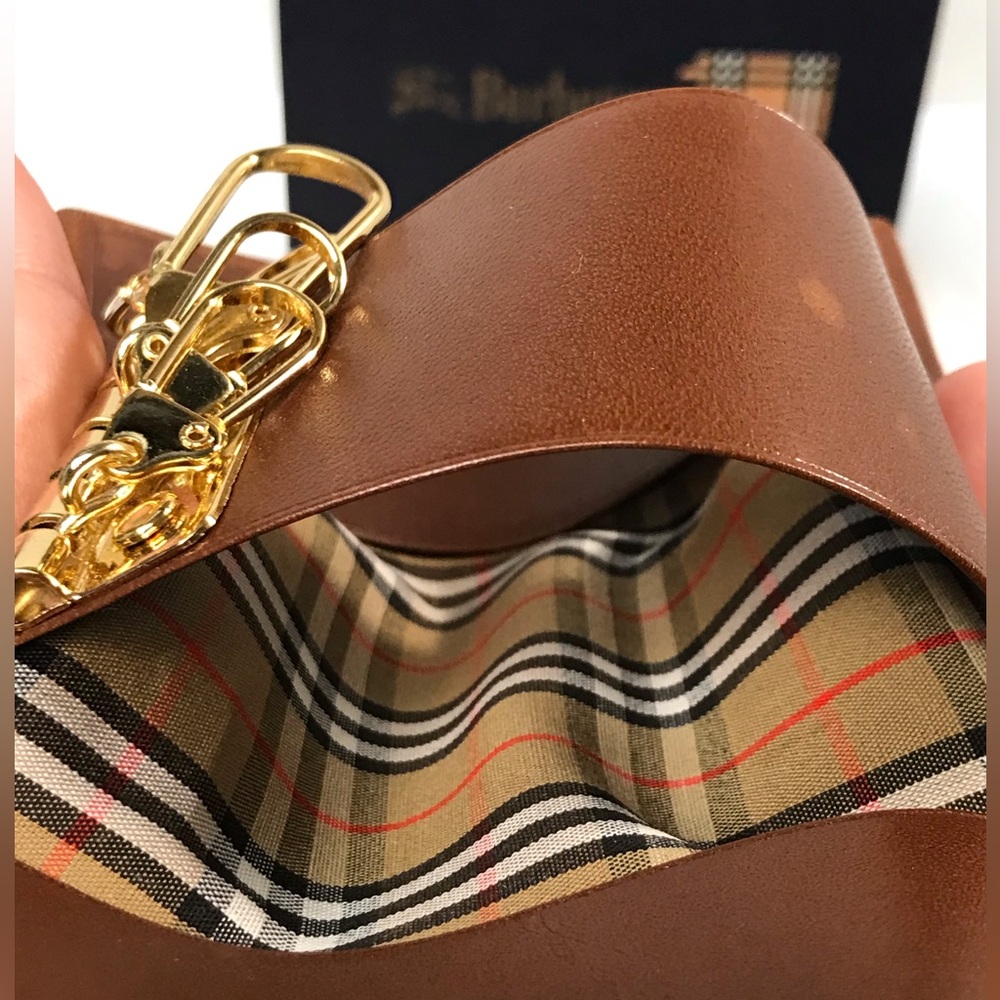 BURBERRY Leather 5-Key Holder Case 😍 - Picture 9 of 17